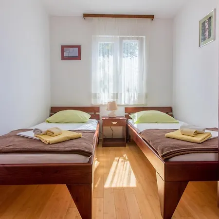 Apartment Robic *