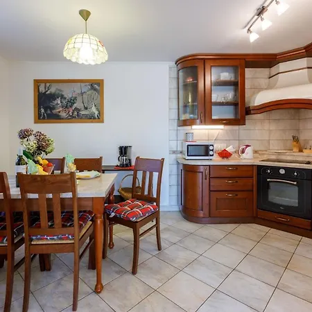 Apartment Robic *