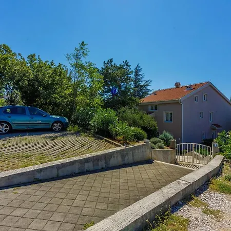 Robic Apartman *