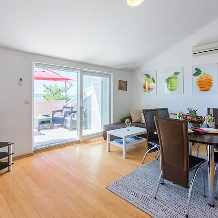 Apartment Robic Selce