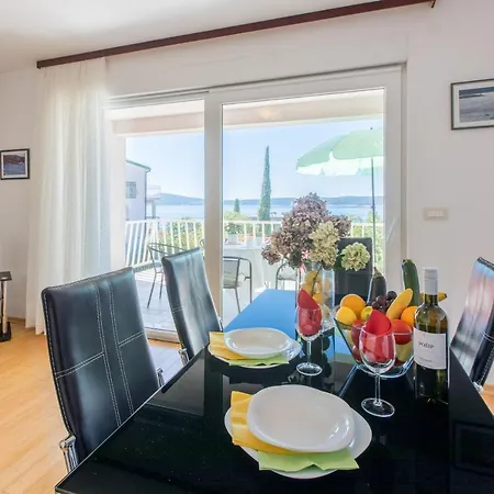 Robic Apartman Selce
